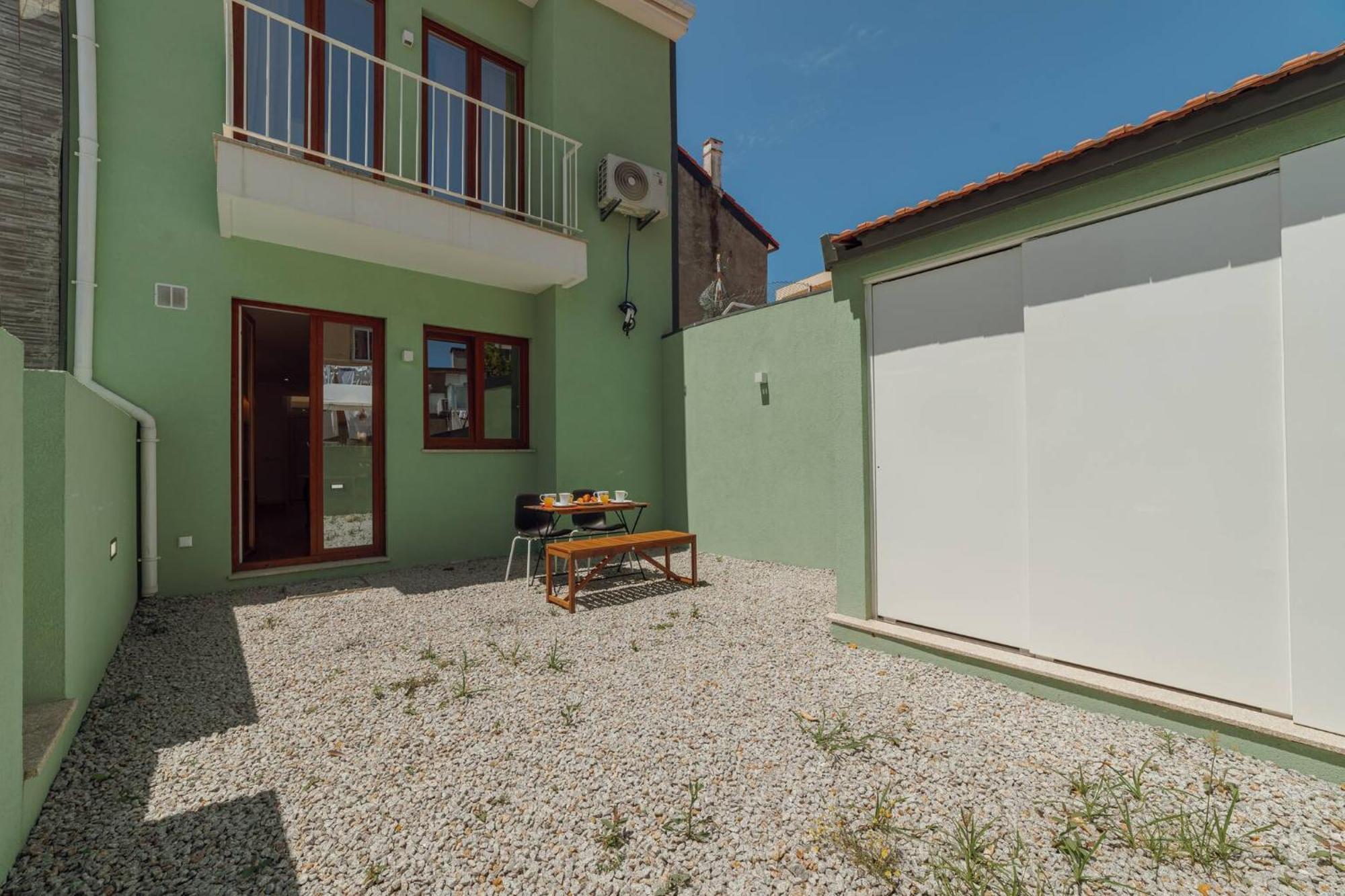 Modern Villa By Hosty Porto Luaran gambar